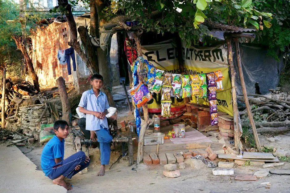 Warung kecil tempat warga menjual makanan khas daerah